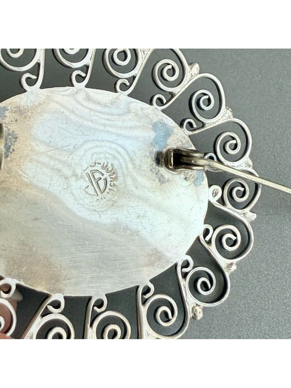 Large Vintage Mexican Green Onyx Filigree Sterling Silver Brooch JE Sign… - Picture 4 of 6